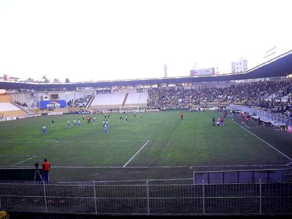 Foto do Estádio Heriberto Hülse